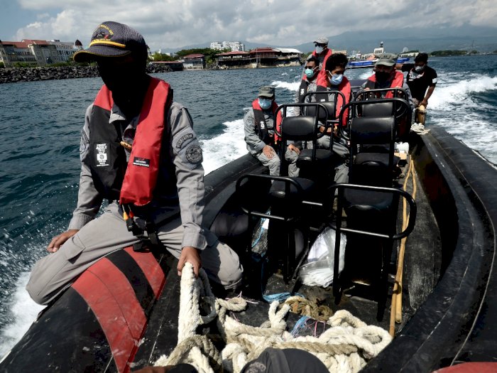 FOTO: Patroli Keamanan dan Keselamatan Pantai Manado