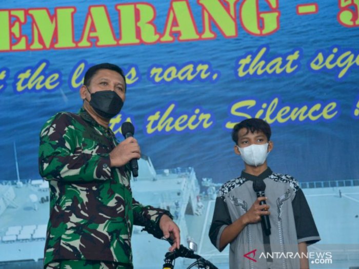TNI AL Apresiasi Ketangguhan Mental Bocah 14 Tahun yang Terapung di Laut