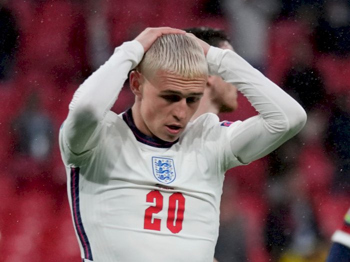 Phil Foden Sebut Skuad Inggris Setuju Warnai Rambut Jadi Pirang Jika Juara EURO 2020
