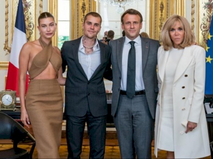 Istri Justin Beiber Dikecam Usai Pakai Gaun 'Telanjang' Saat Bertemu Presiden Prancis