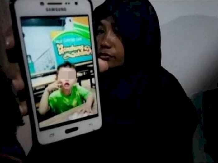 Tragis, Bocah di Makassar Tewas Tertabrak Mobil saat Asyik Makan Es Krim di Pinggir Jalan