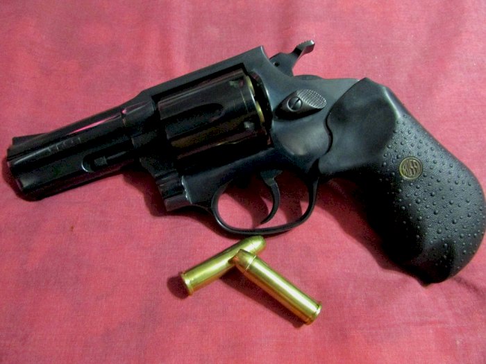 Kasus Penembakan Pelajar di Jakbar, Polisi Sita Sajam Hingga Senpi Revolver