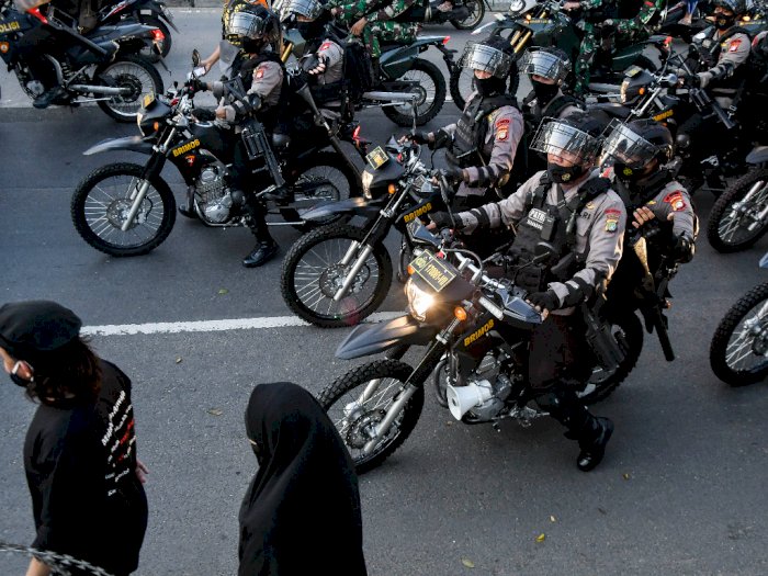 200 Orang Lebih Diamankan Polisi Jelang Sidang Habib Rizieq, Ada yang Bawa Sajam