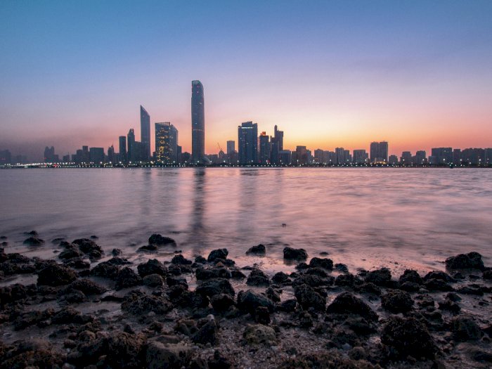 Abu Dhabi akan Berikan Vaksinasi Gratis kepada Turis Asing