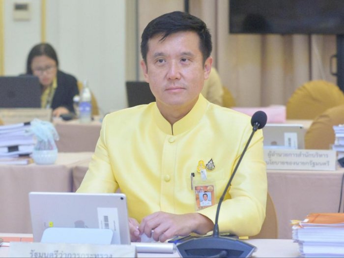 Menteri Thailand Ancam Tuntut Facebook karena Berita Palsu dan Propaganda Anti-Monarki
