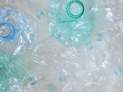 Peneliti Temukan Cara Sulap Botol Plastik Menjadi Perasa Vanila