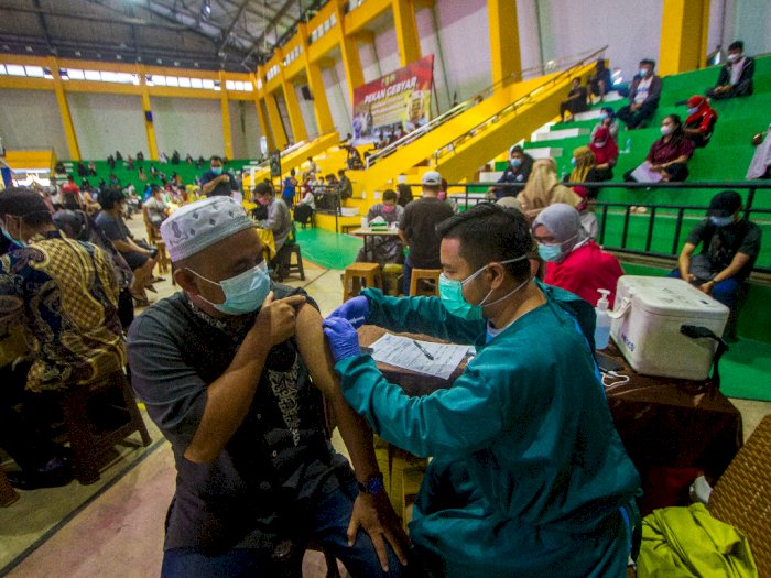 FOTO: Vaksinasi COVID-19 Massal di Banjarmasin