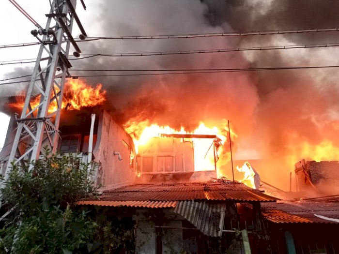 Ludes! Rumah Padat Penduduk di Kemayoran Terbakar, Kerugian Hampir Rp1 Miliar