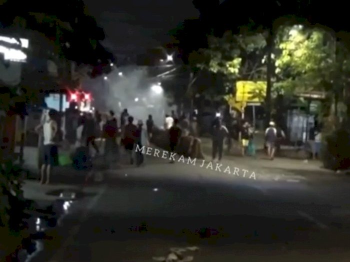 Viral Tawuran Antar Warga di Jakpus, Batu Hingga Molotov Beterbangan