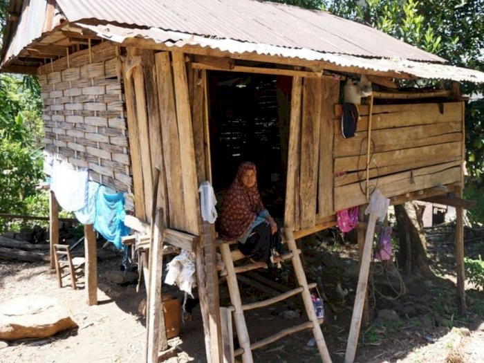 Bu Mastiah, Guru Ngaji yang Tinggal di Gubuk Tak Layak Huni Setelah Rumah Tertimpa Longsor