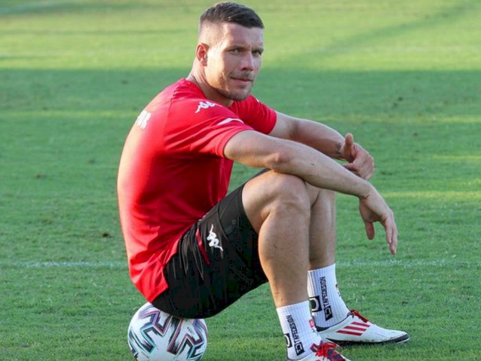 Banting Setir, Lukas Podolski Jadi Juri di Ajang Pencarian Bakat Jerman
