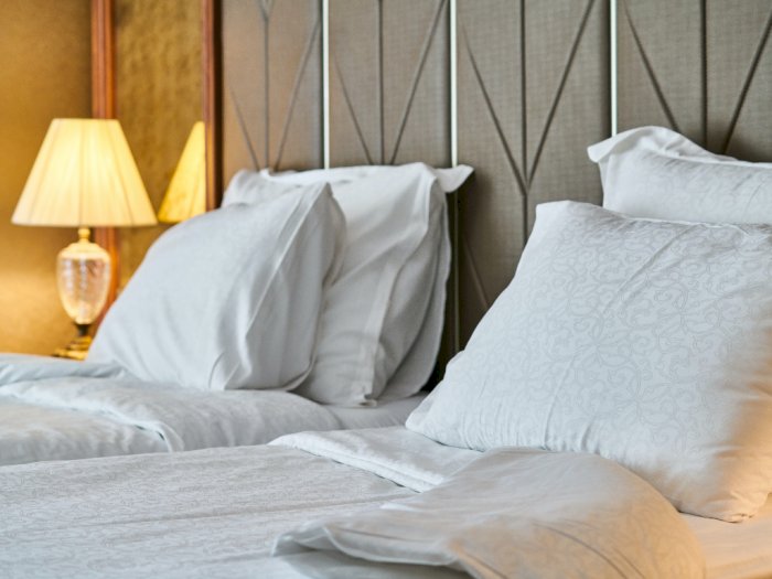 Saat di Hotel, Jangan Pernah Lakukan Bed Down Supaya Tidak Dikenai Denda