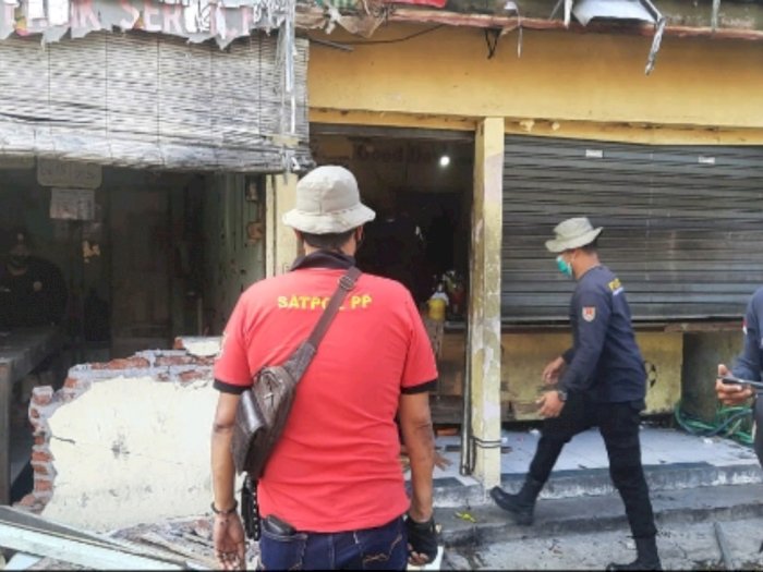 Gegara Sepelekan Satgas Covid-19 di Medsos, Warung Bubur Dibongkar Satpol PP di Semarang