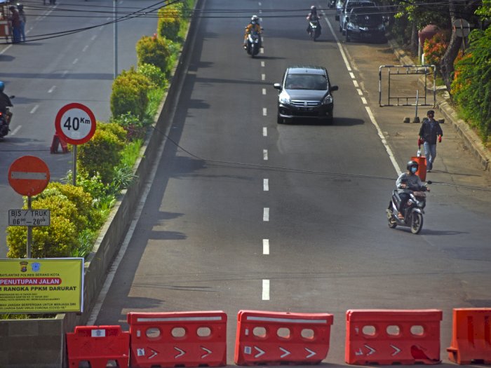FOTO: Penutupan Jalan Protokol di Serang