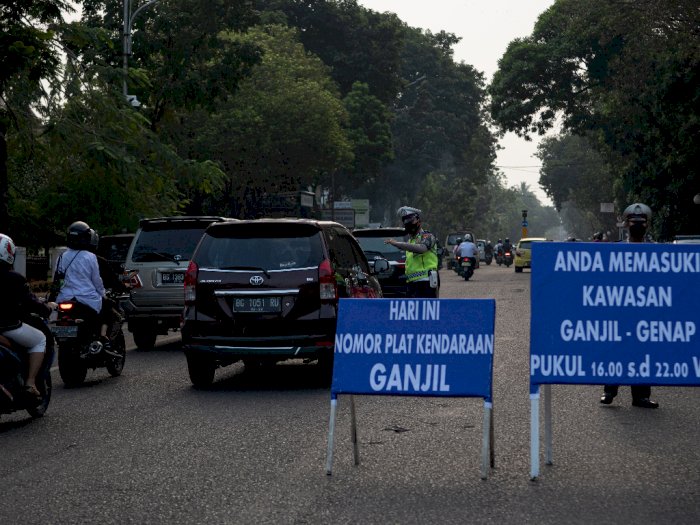 FOTO: Pemberlakuan Ganjil Genap di Palembang