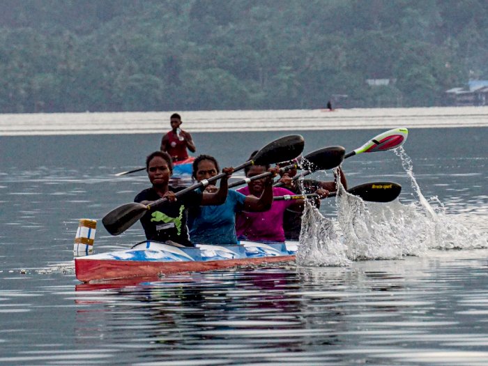 FOTO: Latihan Atlet Dayung Papua Barat