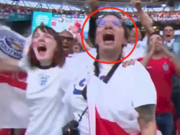 Wanita Ini Dipecat Usai Dirinya Bolos Kerja Demi Menonton Pertandingan Sepak Bola Euro