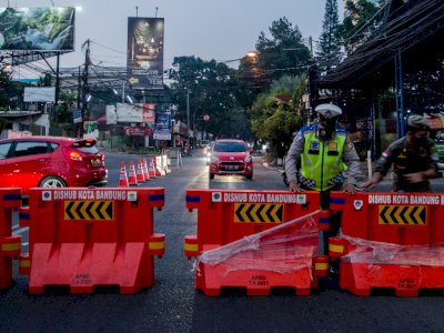 FOTO: Penjagaan Akses Jalan Menuju Kota Bandung
