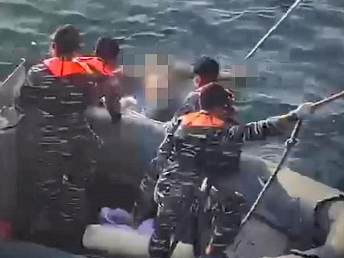 TNI AL Temukan 6 Korban Kapal Hilang, Pangkoarmada I: 2 Keadaan Selamat