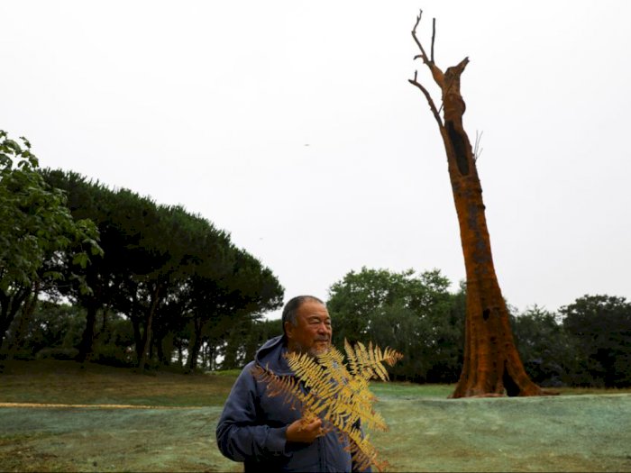 Seniman China Ini Membuat Pohon Tropis Setinggi 32 Meter, Ini Alasannya!