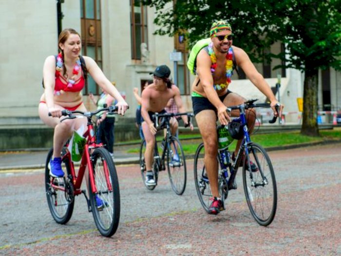 The World Naked Bike Ride Kembali Beraksi, Perjuangkan Keselamatan Bersepeda di Jalanan