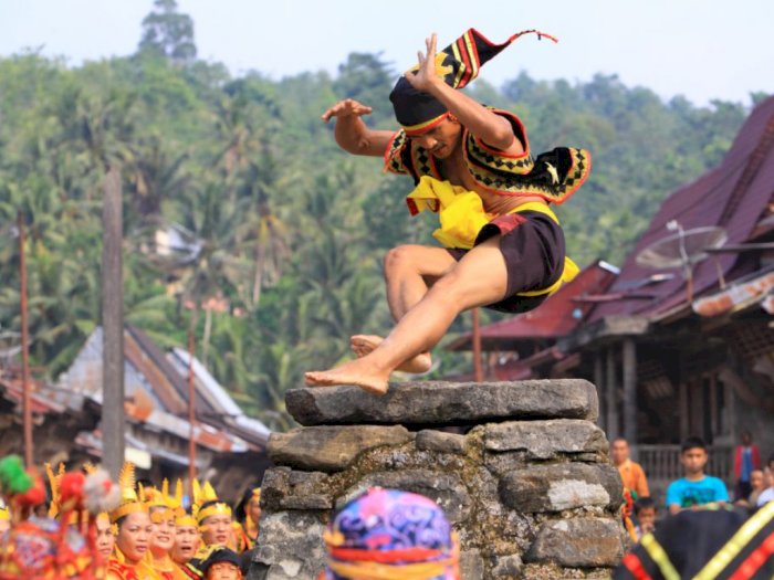 7 Olahraga Tradisional Asal Indonesia yang Unik dan Menarik