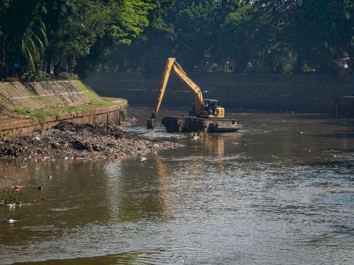 FOTO: Normalisasi Sungai Ciliwung