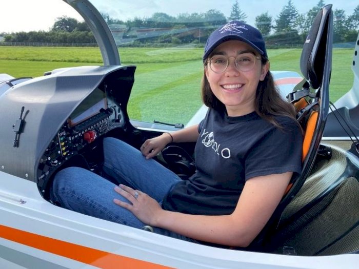 Gadis Ini Ingin Terbangkan Pesawat Microlight Keliling Dunia, Pecahkan Rekor Penerbangan