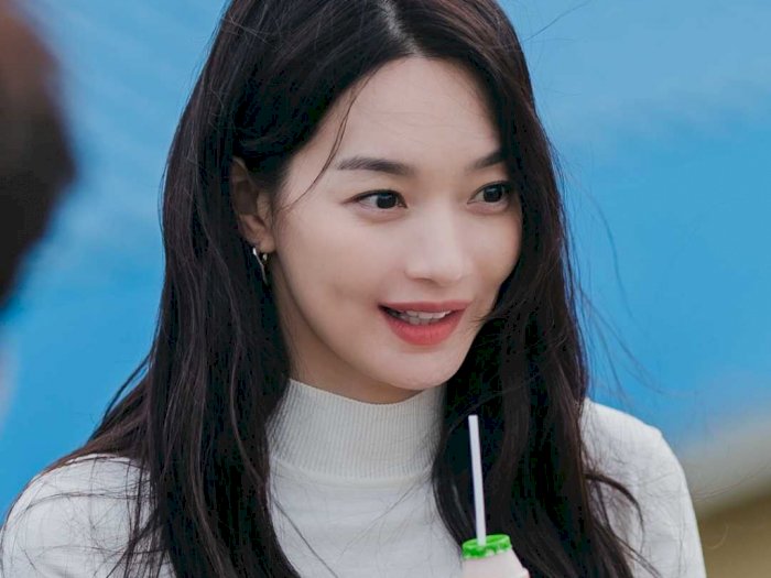 Cantiknya Shin Min-a Pada Drama Korea Hometown Cha-Cha-Cha