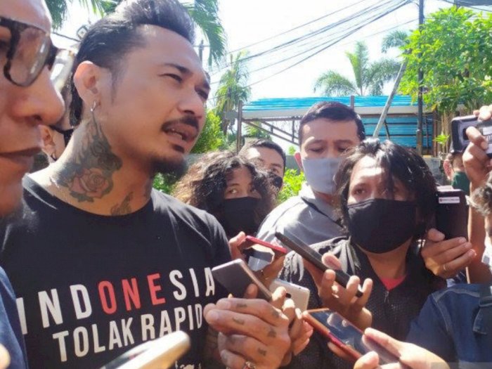 Sampai di Bali, Polda Metro Jaya Sita Ponsel Jerinx Terkait Kasus Dugaan Pengancaman