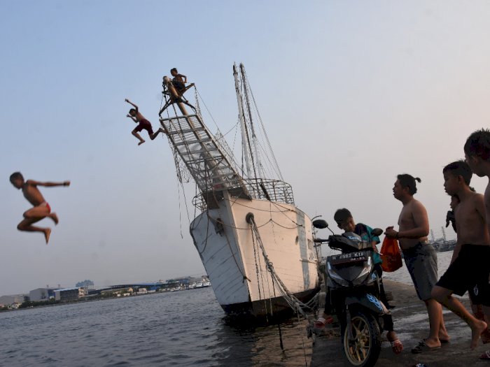 FOTO: Wisata Alternatif Pelabuhan Kali Adem