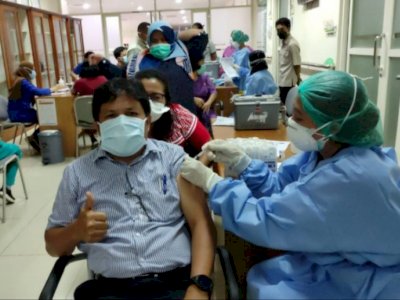 RS Adam Malik Medan Mulai Gelar Vaksinasi Covid-19 Dosis Ketiga untuk Tenaga Medis
