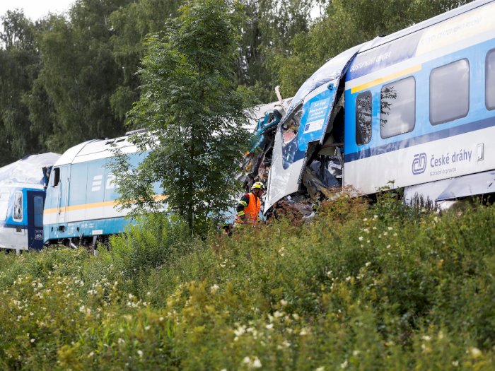 FOTO: Kecelakaan Kereta Ekspres di Republik Ceko