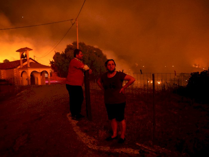 FOTO: Kebakaran Hutan Semakin Berkobar di Yunani