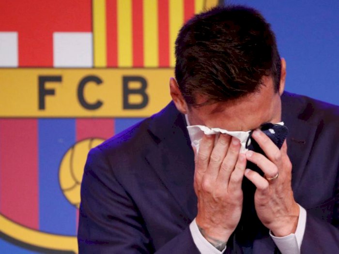 Tetes Air Mata Lionel Messi Warnai Perpisahan dengan Barcelona