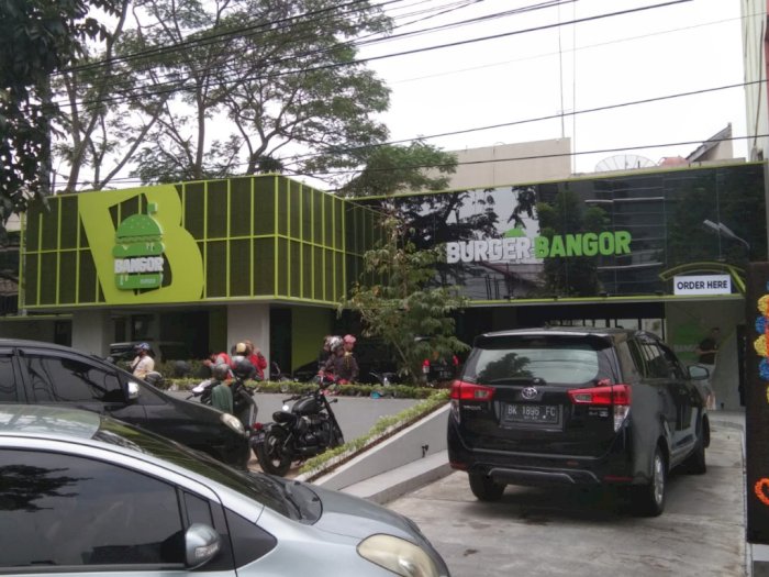 Sistem Drive Thru Pertama di Medan, Burger Bangor Targetkan Buka Cabang Seluruh Indonesia