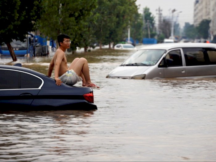 80 Ribu Warga Sichuan Mengungsi akibat Banjir