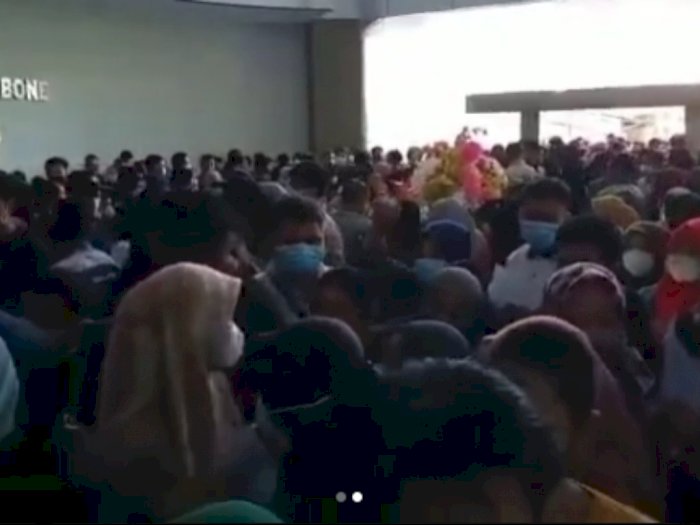 Viral Video Warga yang Berkerumunan di RSUD Bone Sulsel, Rebutan untuk Divaksin