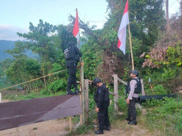 HUT RI Ke-76, Puluhan Bendera Indonesia Berkibar di Perbatasan Papua Nugini