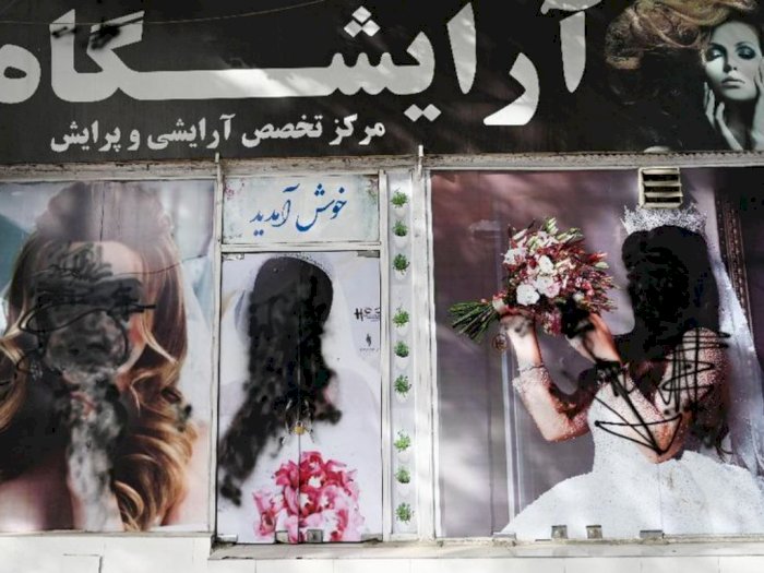 Poster Kecantikan Salon pada Afghanistan Dicoret-coret Kawanan Taliban
