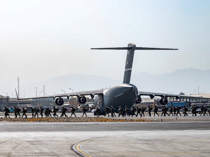WHO Sebut Bantuan Medis ke Afghanistan Tertahan Akibat Penutupan Bandara Kabul