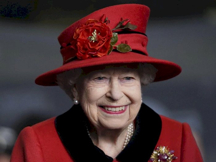 Bisik-bisik Staf Istana Buckingham, Ratu Elizabeth Disebut-sebut Fans West Ham