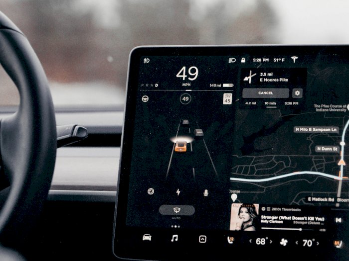 Elon Musk Akui Teknologi Full Self Driving Beta di Tesla Masih Kurang Baik!