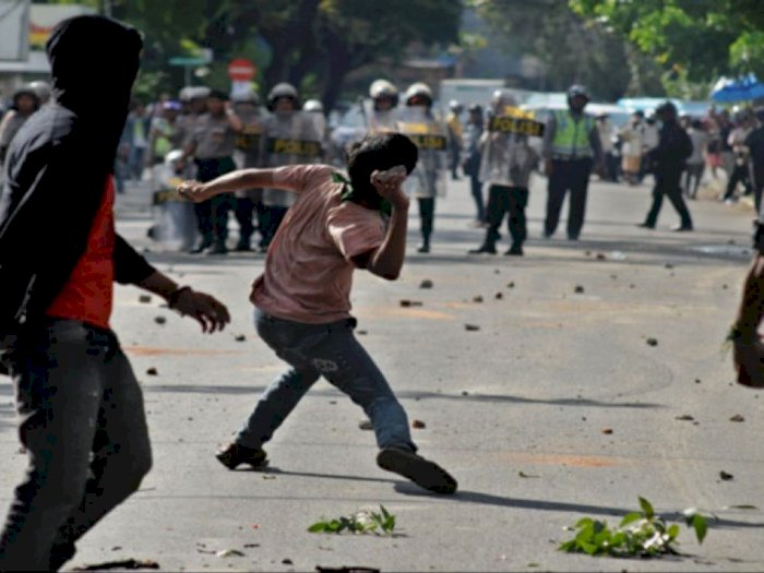 Viral! Bentrokan Ormas di Kampus Unkris Bekasi, Polisi Turun Tangan