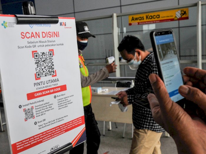 FOTO: Uji Coba Aplkasi Peduli Lindungi di Stasiun Bekasi Timur