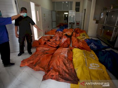 41 Jasad Napi Lapas Tangerang Dibawa ke RS Polri Kramat Jati untuk Diidentifikasi