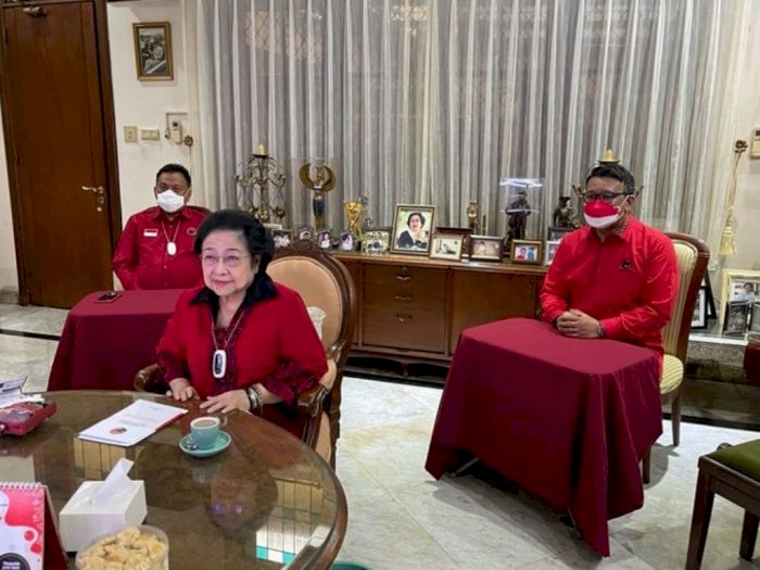 Geger Diisukan Koma di Rumah Sakit, Megawati Muncul di Depan Publik Sambil Nangis