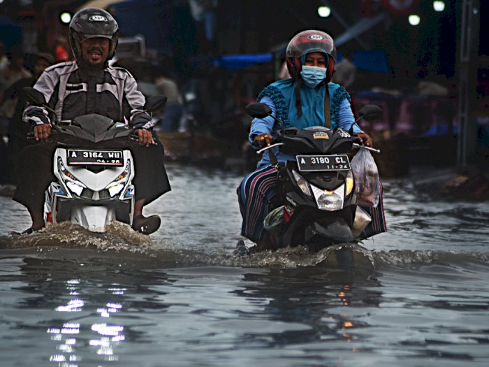 FOTO: Banjir Akibat Saluran Drainase Buruk di Serang