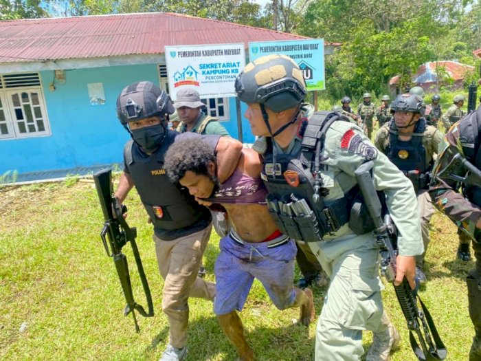 TNI-Polri Kembali Tangkap Pelaku Penyerangan Posramil dan Bunuh 4 TNI AD, Ini Tampangnya