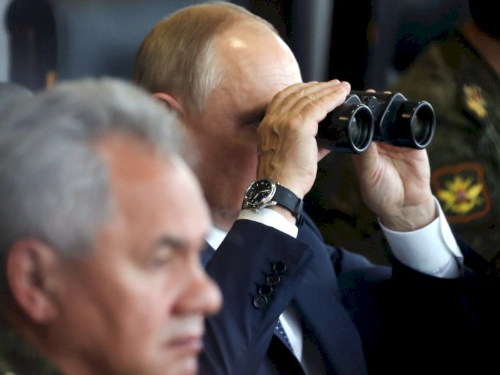 Presiden Vladimir Putin Mengawasi Latihan Militer Gabungan saat Rusia Menunjukkan Kekuatan